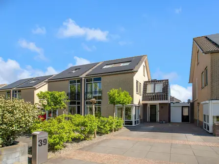 Anna van Renesselaan 39