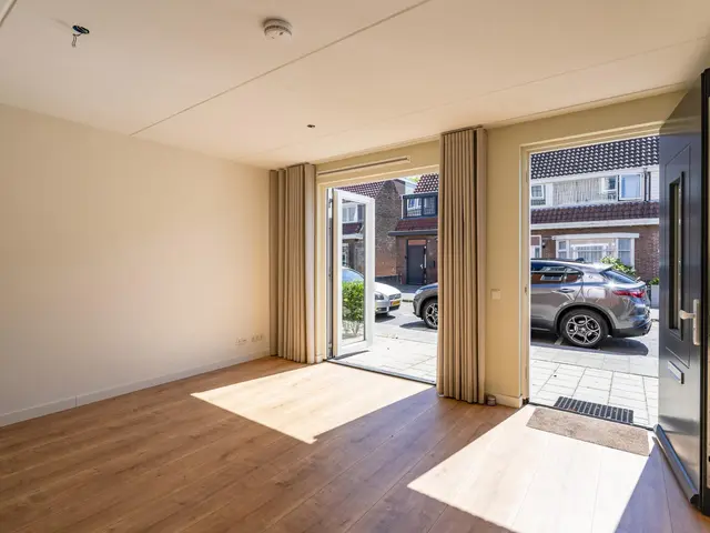 Schouwenaarsstraat 3E, BEVERWIJK