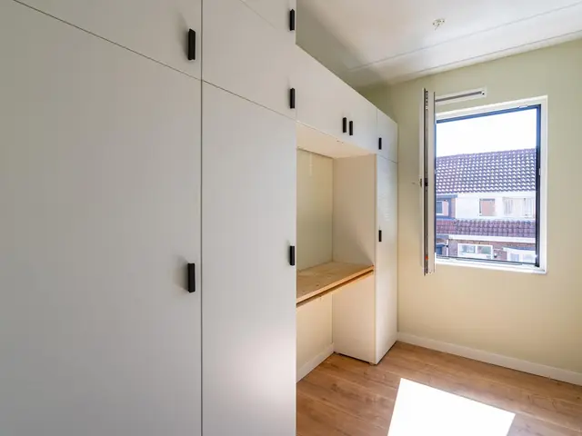 Schouwenaarsstraat 3E, BEVERWIJK