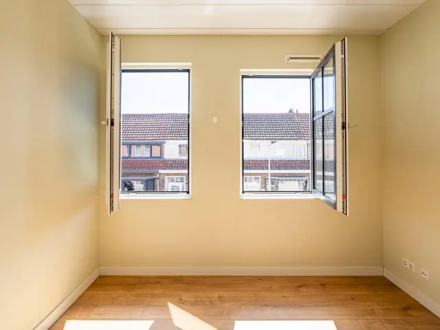 Schouwenaarsstraat 3E, BEVERWIJK