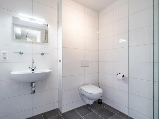 Schouwenaarsstraat 3E, BEVERWIJK