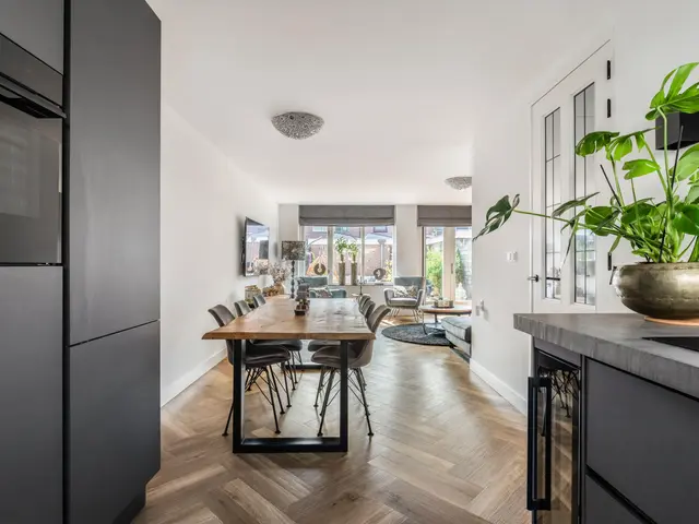 Salvador Allendelaan 38, BEVERWIJK