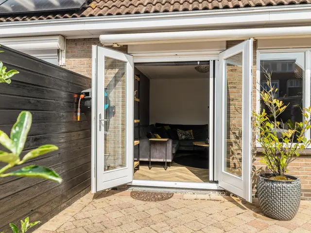 Salvador Allendelaan 38, BEVERWIJK