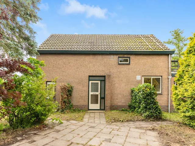 Hoogeweg 25, HEILOO