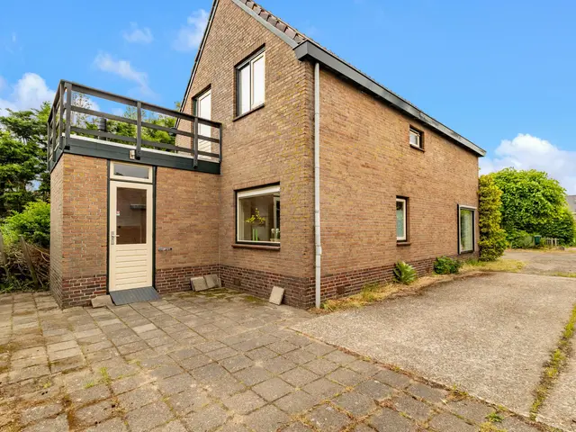 Hoogeweg 25, HEILOO