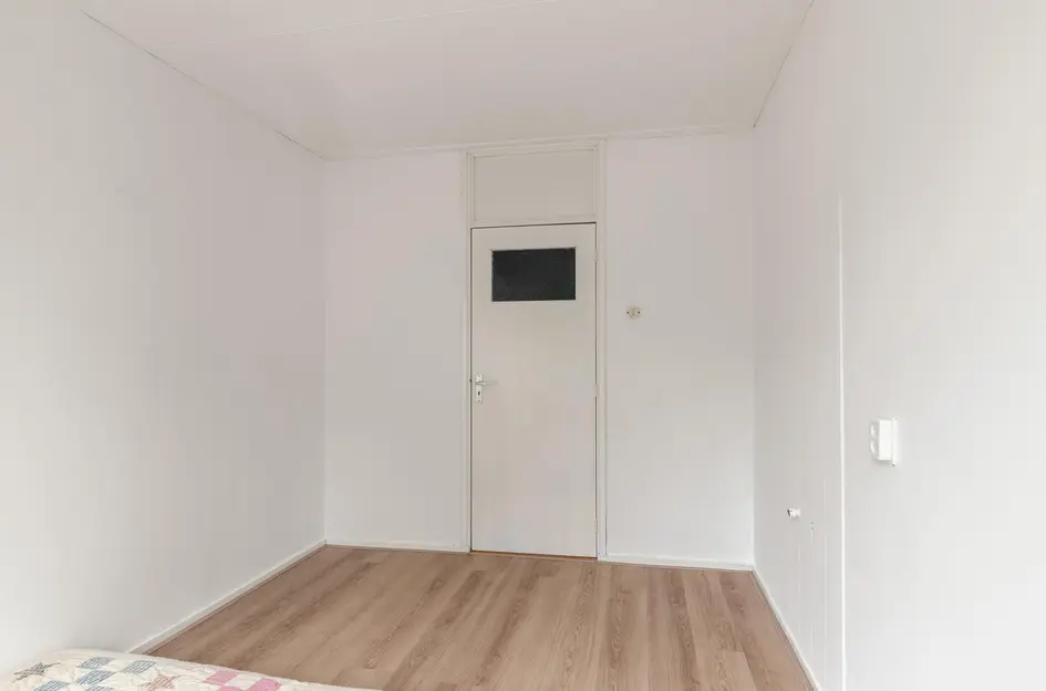 Admiraal de Ruyterlaan 13