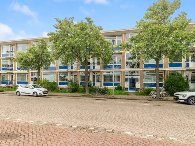 Admiraal de Ruyterlaan 13, CASTRICUM