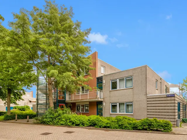 De Spin 120, UITGEEST