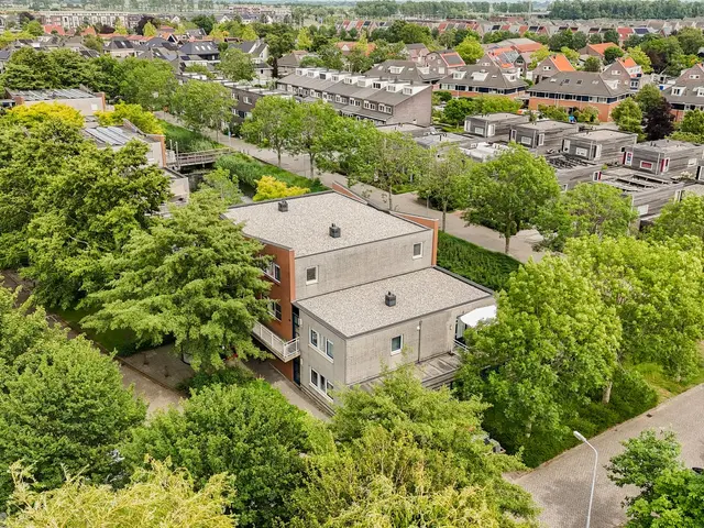 De Spin 120, UITGEEST