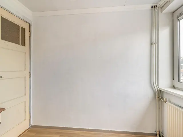 Deken Waarestraat 17, BEVERWIJK
