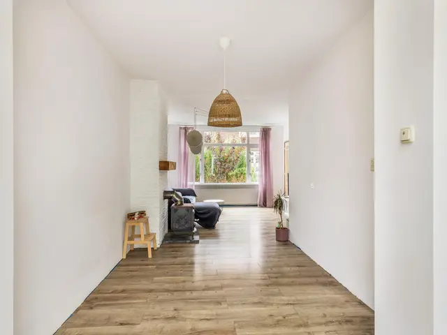 Deken Waarestraat 17, BEVERWIJK