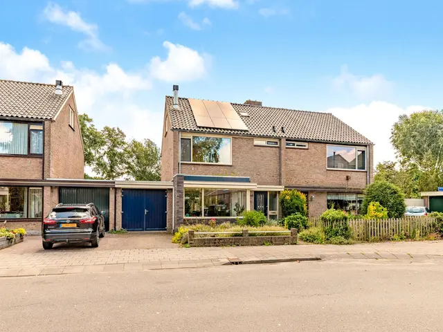 Lourens Bogtmanstraat 25, OUDKARSPEL