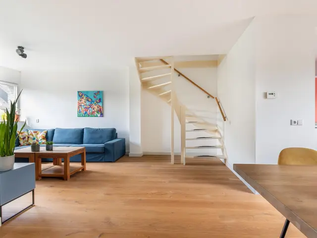 Pieter Dekkerstraat 15, WINKEL