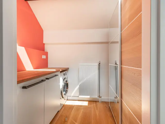 Pieter Dekkerstraat 15, WINKEL