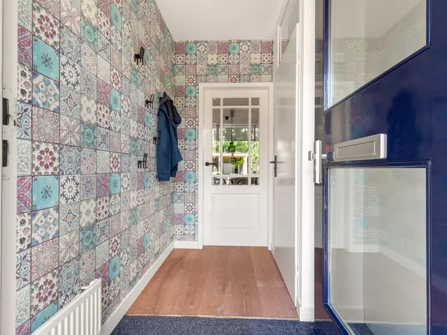 Pieter Dekkerstraat 15, WINKEL
