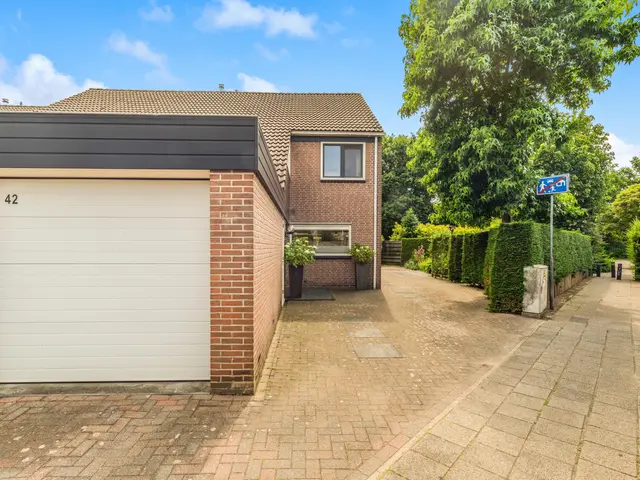 Doornenburg 42, HEEMSKERK