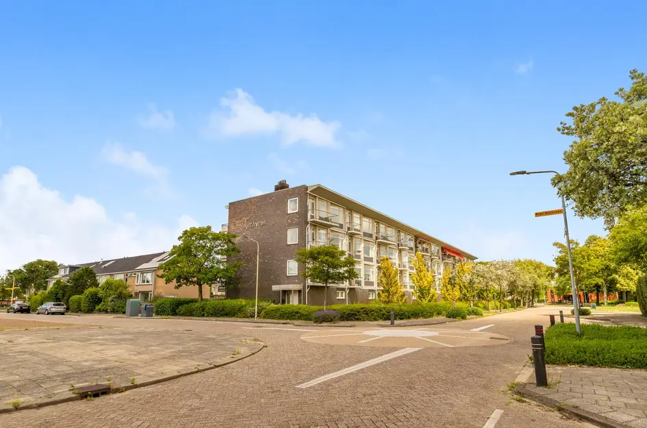 Admiraal de Ruyterlaan 20