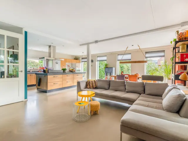 Hemelboog Binnen 37, HEERHUGOWAARD