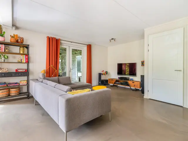 Hemelboog Binnen 37, HEERHUGOWAARD