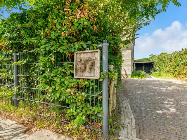 Hemelboog Binnen 37, HEERHUGOWAARD