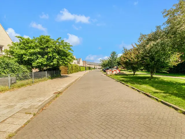 Hemelboog Binnen 37, HEERHUGOWAARD