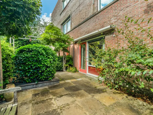 Wethouder Tomsonbos 48, HEILOO