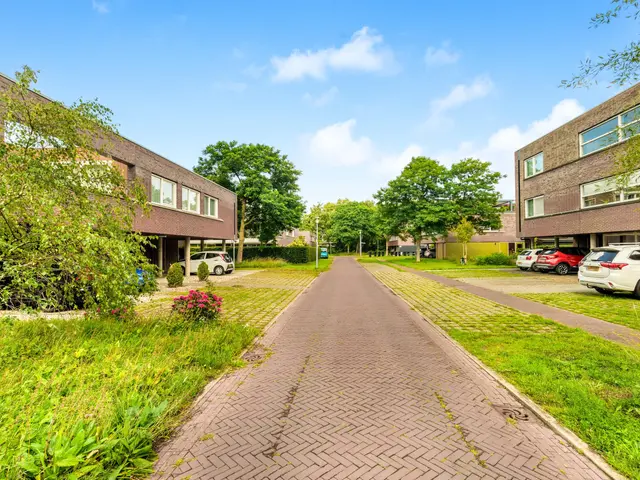 Wethouder Tomsonbos 48, HEILOO