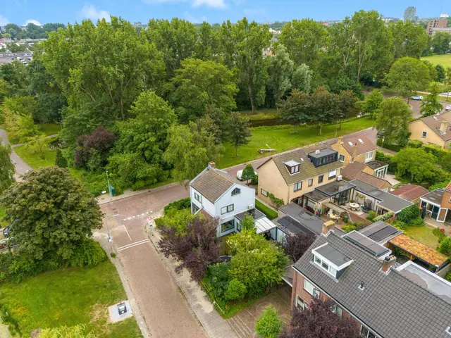 Karshoffstraat 10, HEEMSKERK