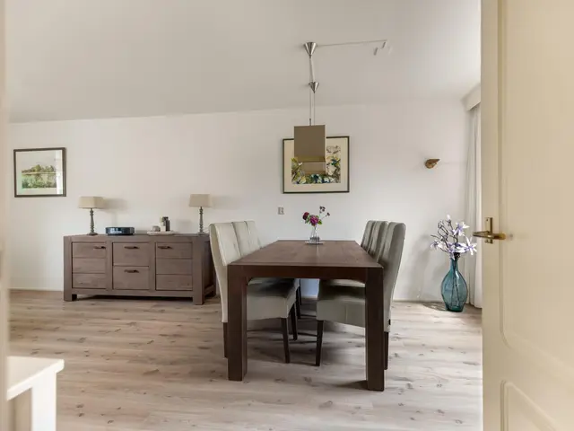 Westergeest 105, UITGEEST