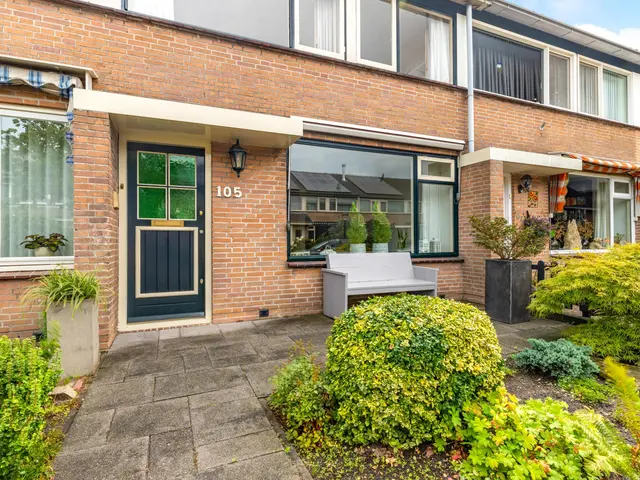 Westergeest 105, UITGEEST