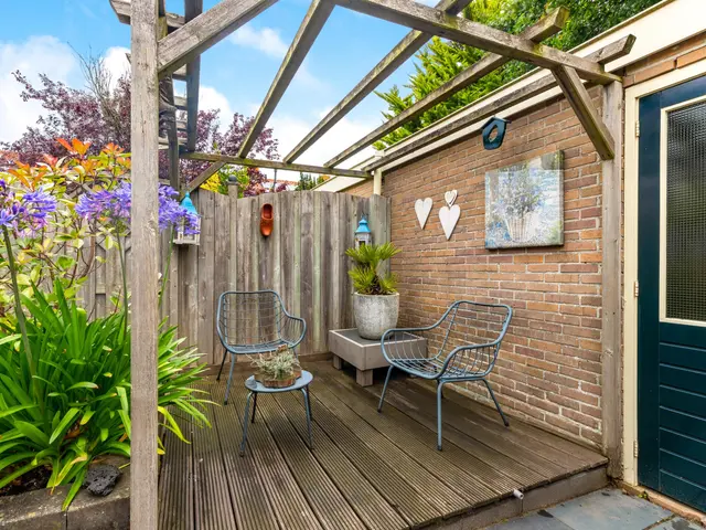 Westergeest 105, UITGEEST