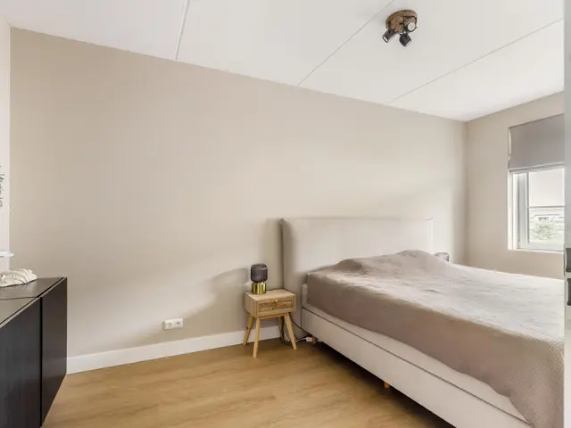 Weegbree 22, HEILOO