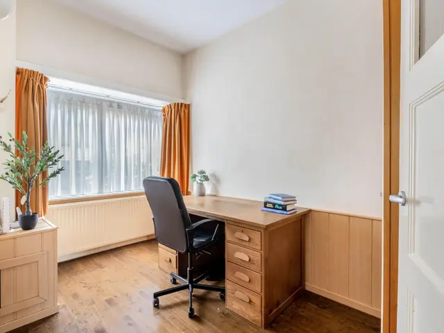 Arendsweg 63, BEVERWIJK