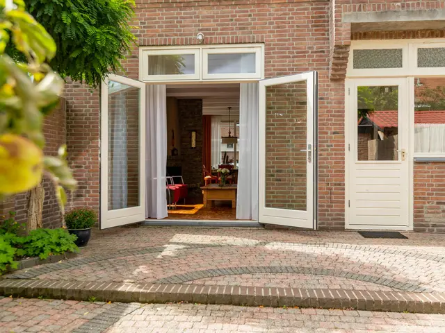 Arendsweg 63, BEVERWIJK