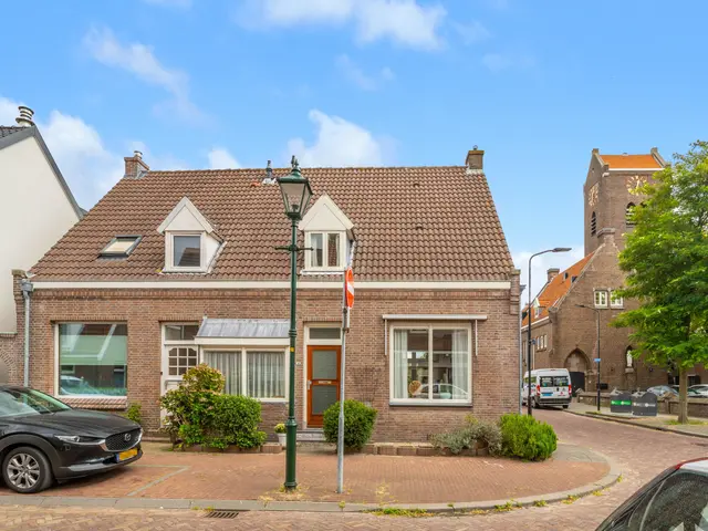 Arendsweg 63, BEVERWIJK