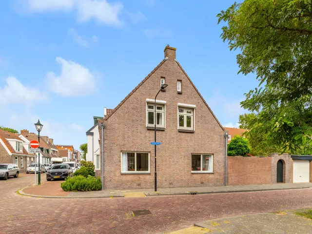 Arendsweg 63, BEVERWIJK