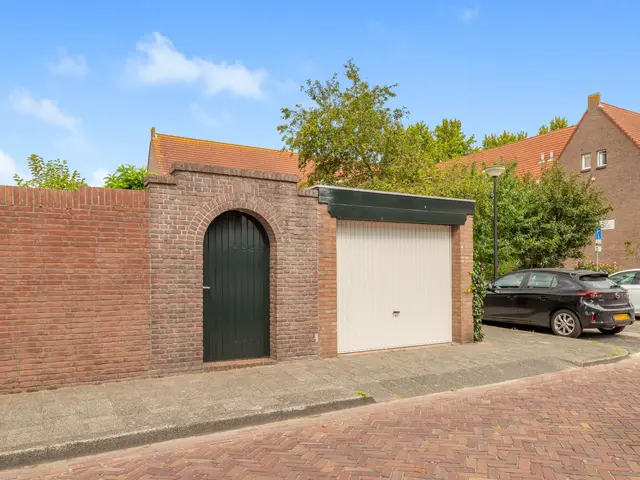 Arendsweg 63, BEVERWIJK