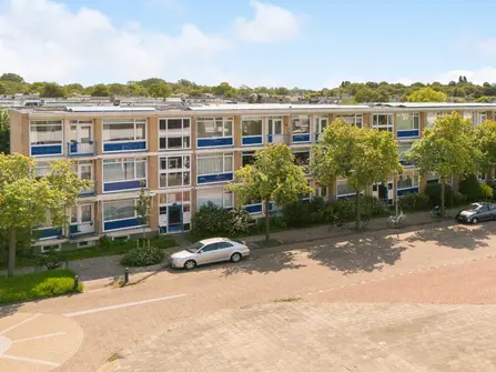 Admiraal de Ruyterlaan 11