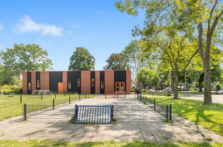 Admiraal de Ruyterlaan 11