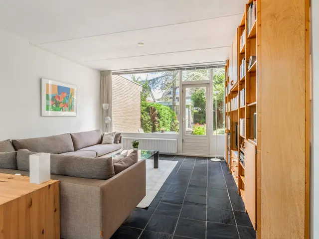 Paltrokstraat 11, UITGEEST