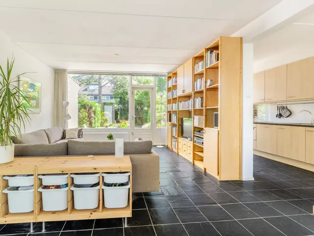 Paltrokstraat 11, UITGEEST