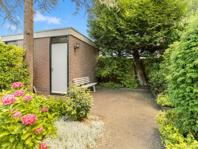 Paltrokstraat 11, UITGEEST