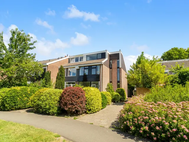 Paltrokstraat 11, UITGEEST