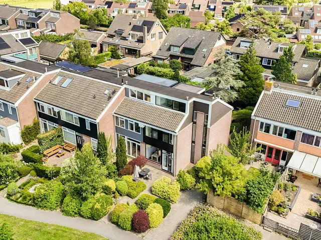 Paltrokstraat 11, UITGEEST