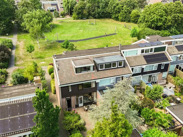 Paltrokstraat 11, UITGEEST