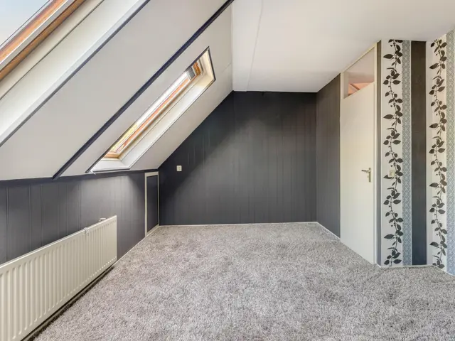 De Cnollenbijter 12, UITGEEST