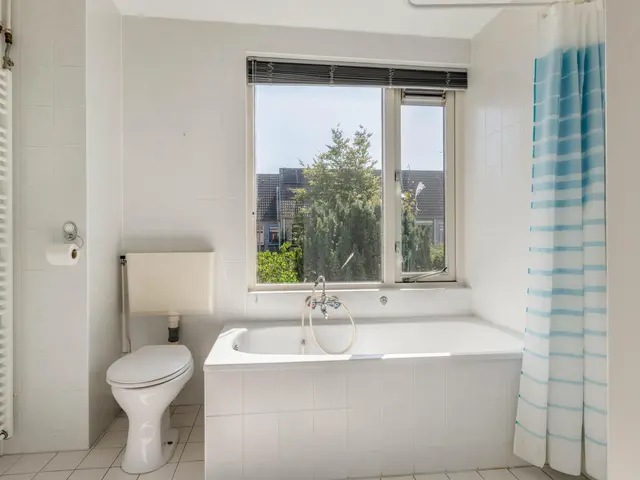 De Cnollenbijter 12, UITGEEST
