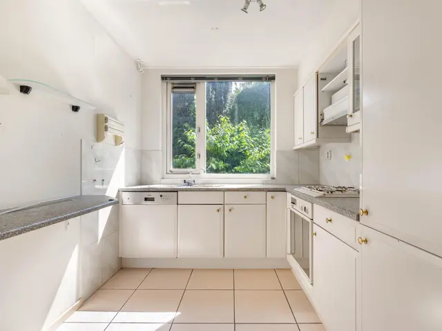 De Cnollenbijter 12, UITGEEST
