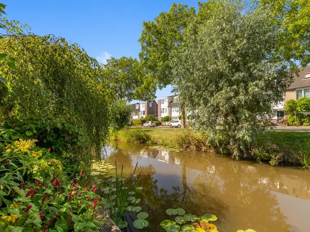 De Cnollenbijter 12, UITGEEST