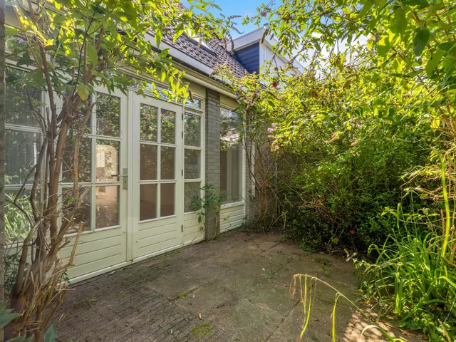 De Cnollenbijter 12, UITGEEST